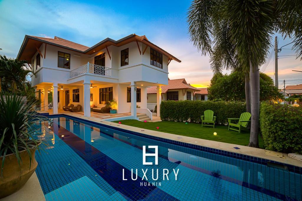 Pousada Modern Pool Villa, 4 Bedroom Close To - Hv
