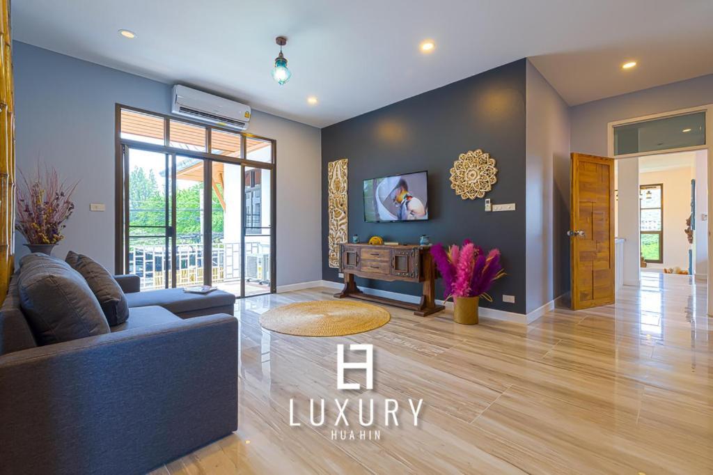 Modern Pool Villa, 4 Bedroom Close To - Hv Pousada