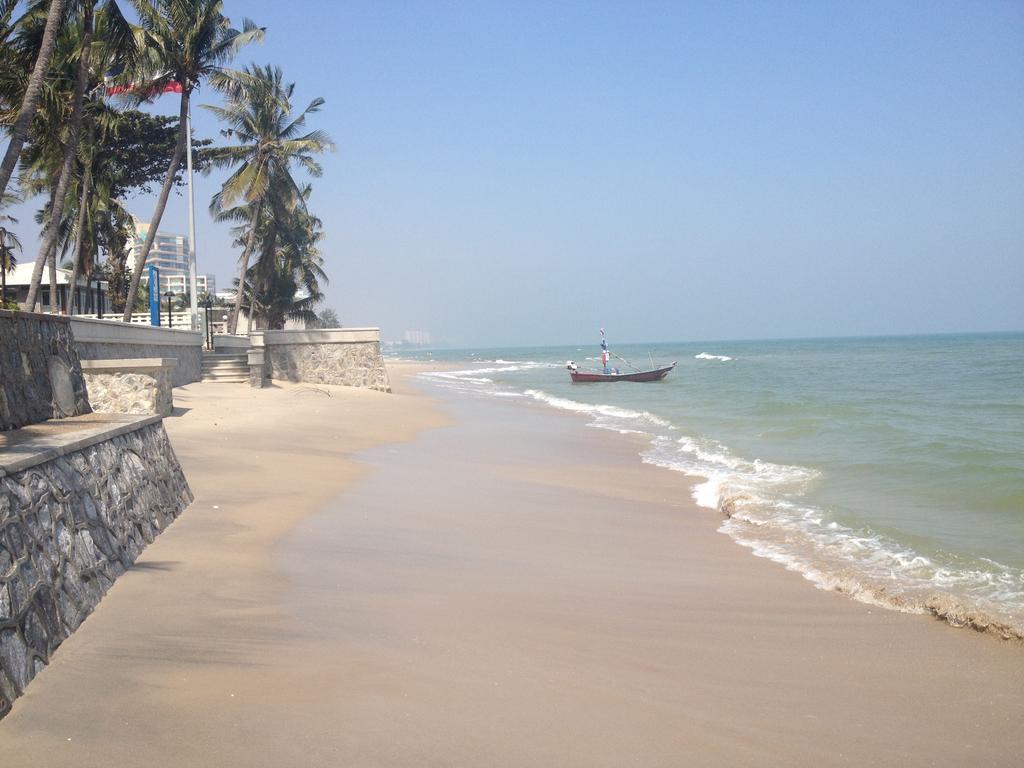 Baan Lom Talay Guest house