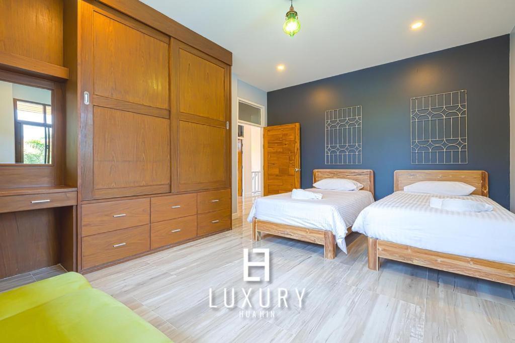 Modern Pool Villa, 4 Bedroom Close To - Hv Pousada HHQ