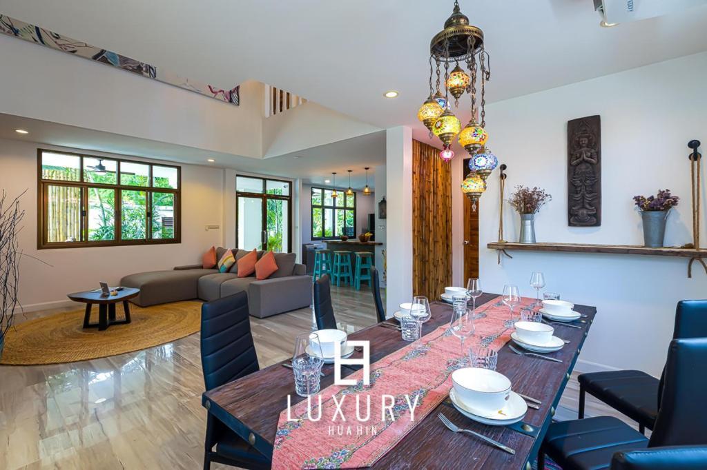 Modern Pool Villa, 4 Bedroom Close To - Hv Pousada