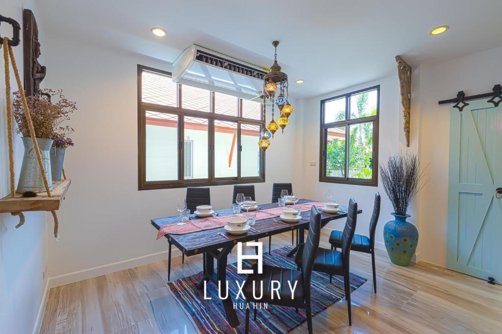 Modern Pool Villa, 4 Bedroom Close To - Hv Pousada HHQ