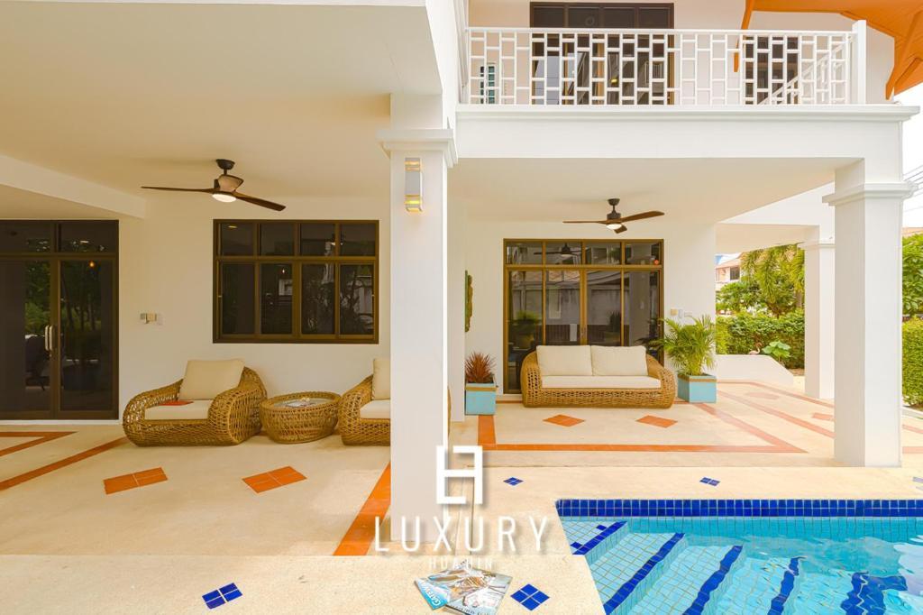 Modern Pool Villa, 4 Bedroom Close To - Hv Pousada HHQ