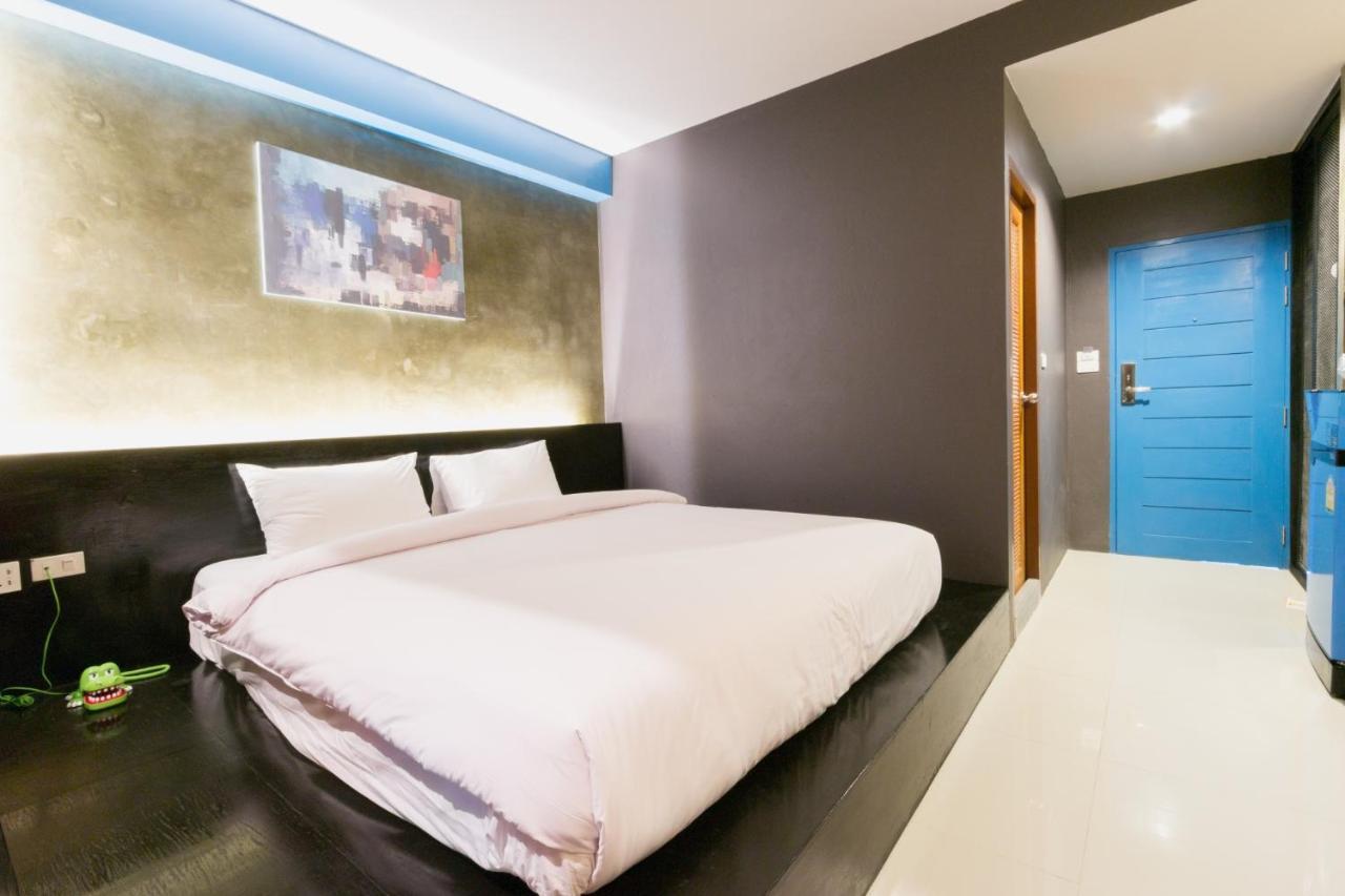 Coconut Budget And Boutique Hotel 2*