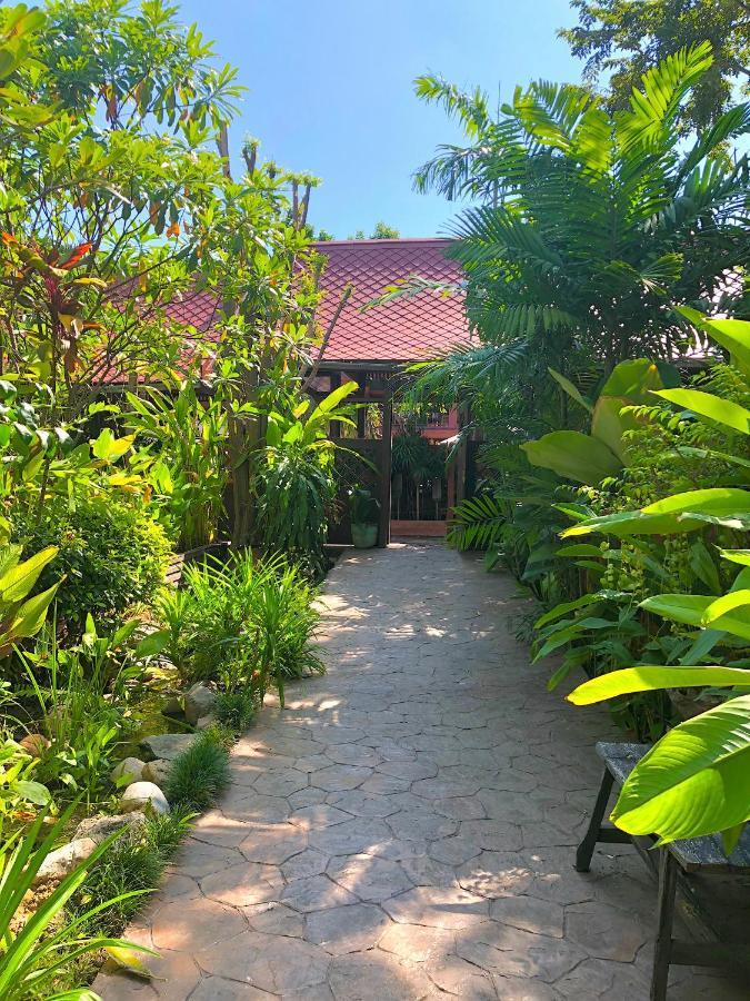 Ruenkanok Thaihouse Resort