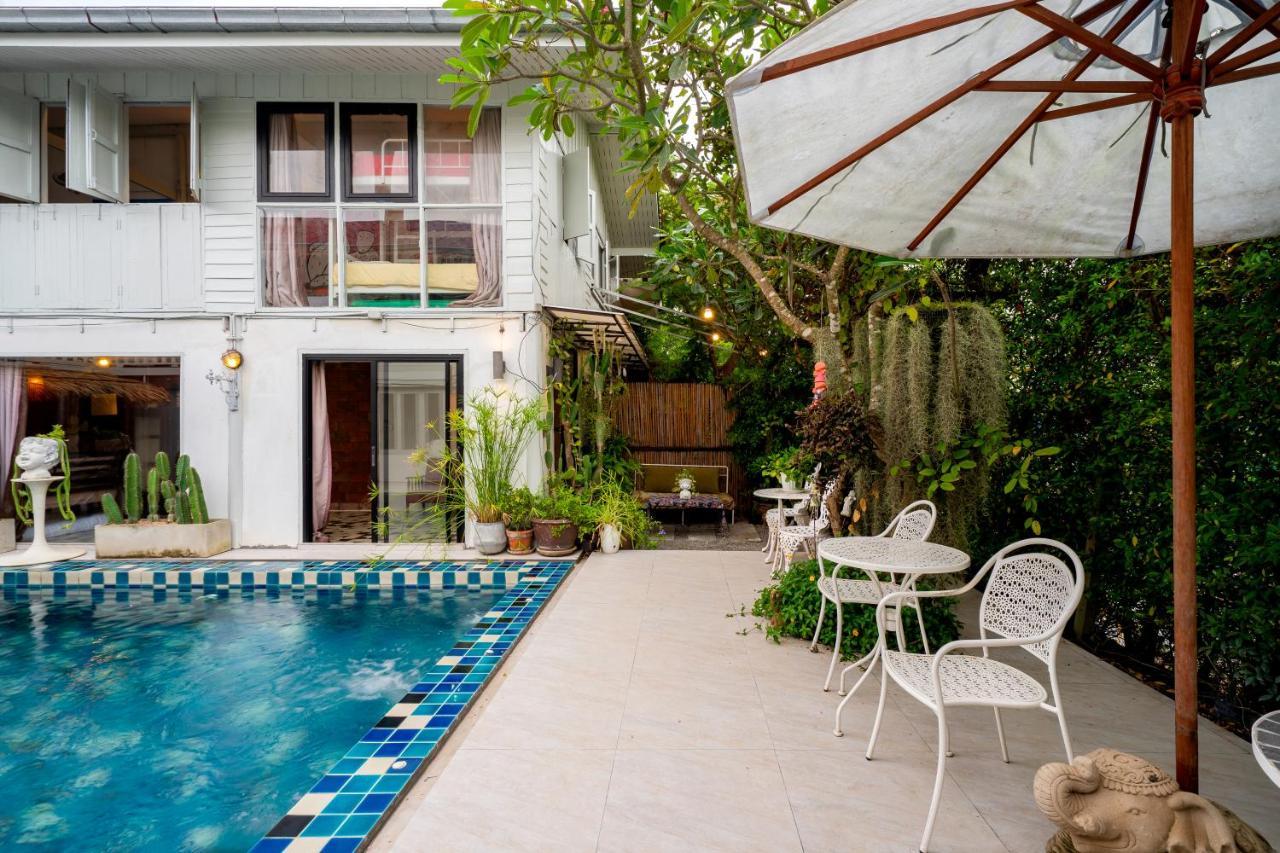 Secret Garden Pool HHQ