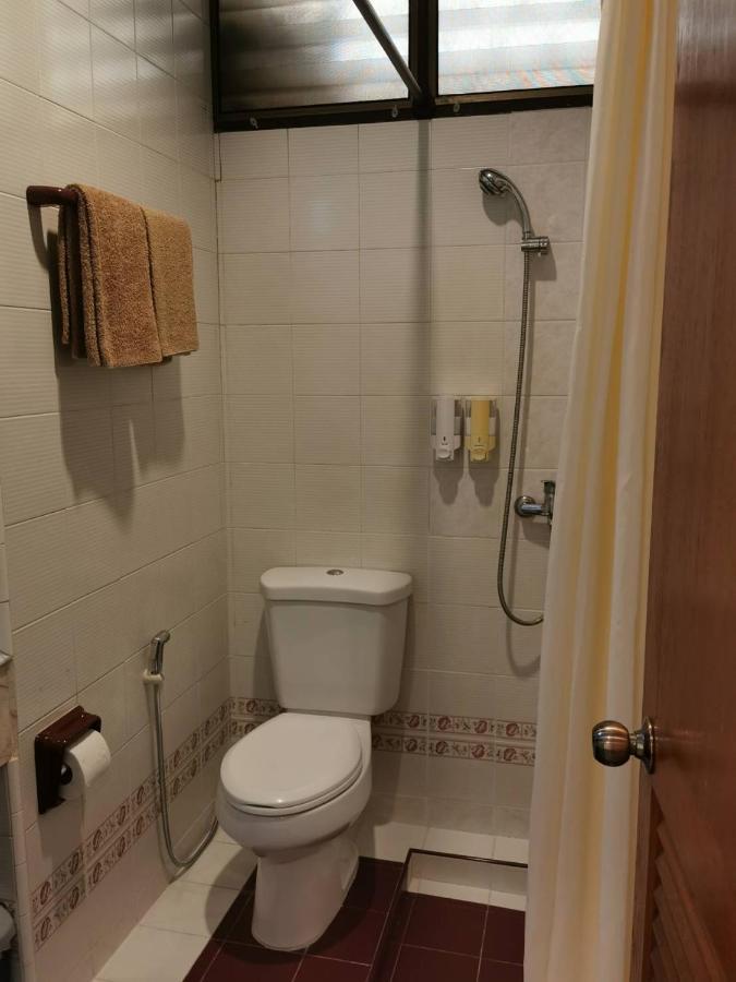 Hotel Baanbusarin Hua Hin