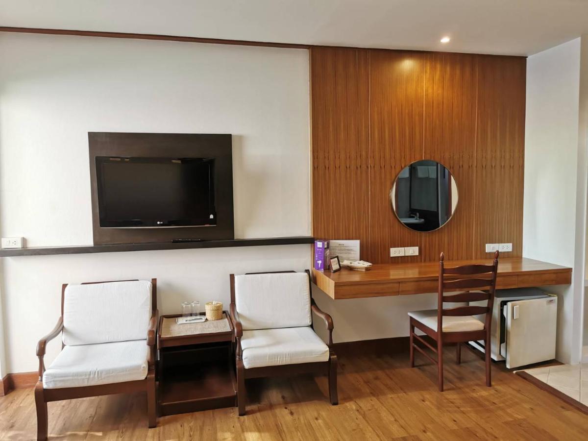Hotel Baanbusarin Hua Hin