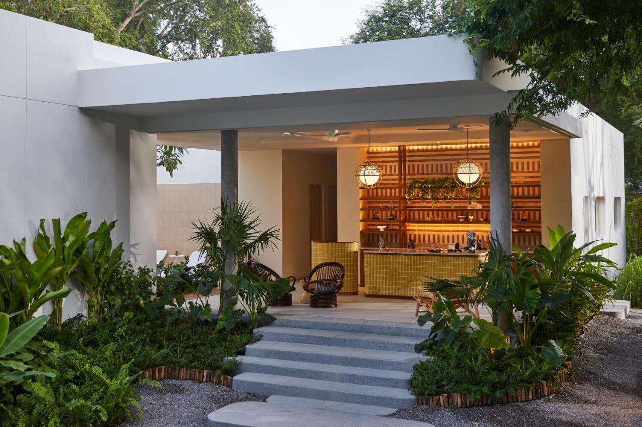 The Standard, Resort 5*