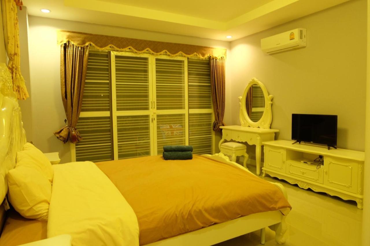 Vila Ponly Pool 4 Bedroom With Bbq Facilities & Karaoke For 8-25 Pax *