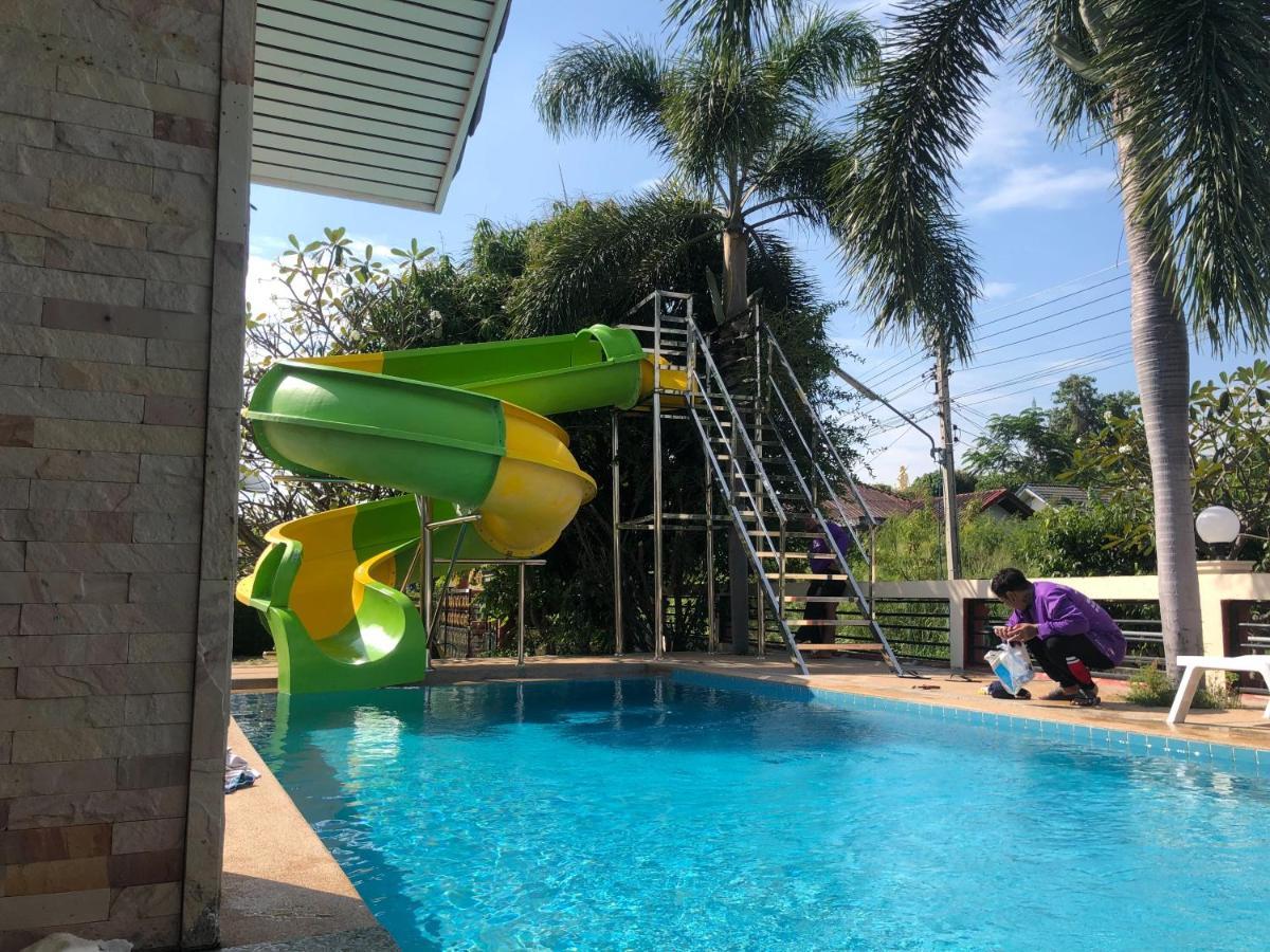 Baan Khao Noi Pool *