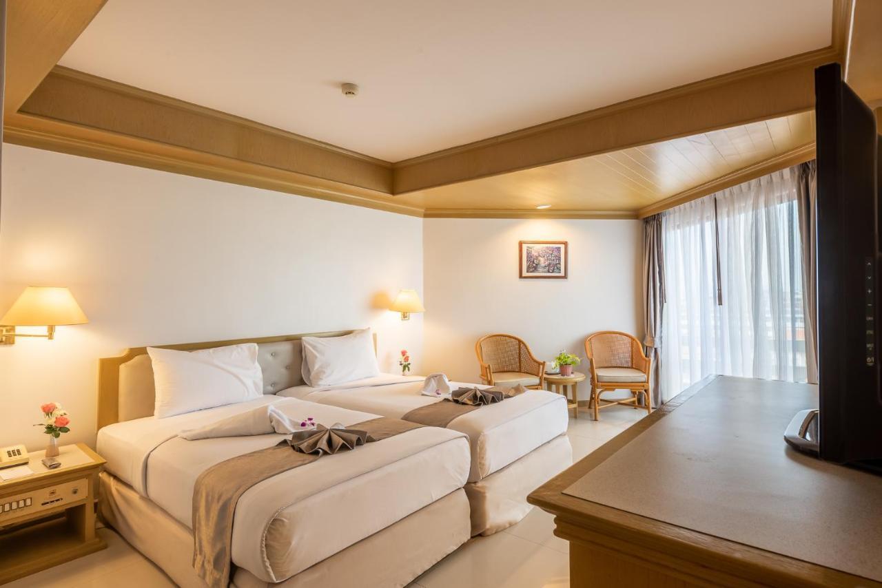 City Beach Resort Resort HHQ