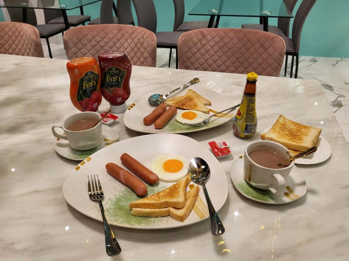 S3 Hotel 3*