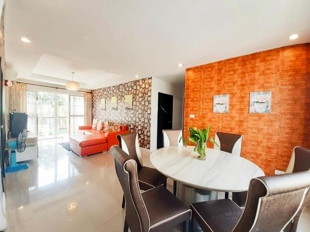 บ้านแฟมิลี่ ปาร์ตี้ พูลวิลล่า ใกล้เซเว่น 3ห้องนอน รองรับ 6-15 คน * Hua Hin
