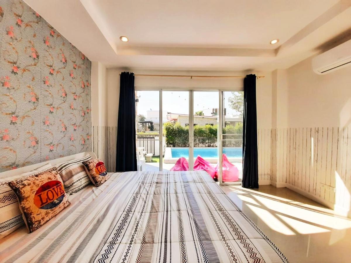 Villa บ้านคริสติน่า พูลวิลล่า 3 ห้องนอน รองรับผู้เข้าพัก 8-15 คน Hua Hin