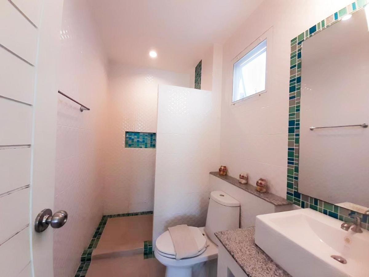 Villa บ้านคริสติน่า พูลวิลล่า 3 ห้องนอน รองรับผู้เข้าพัก 8-15 คน *