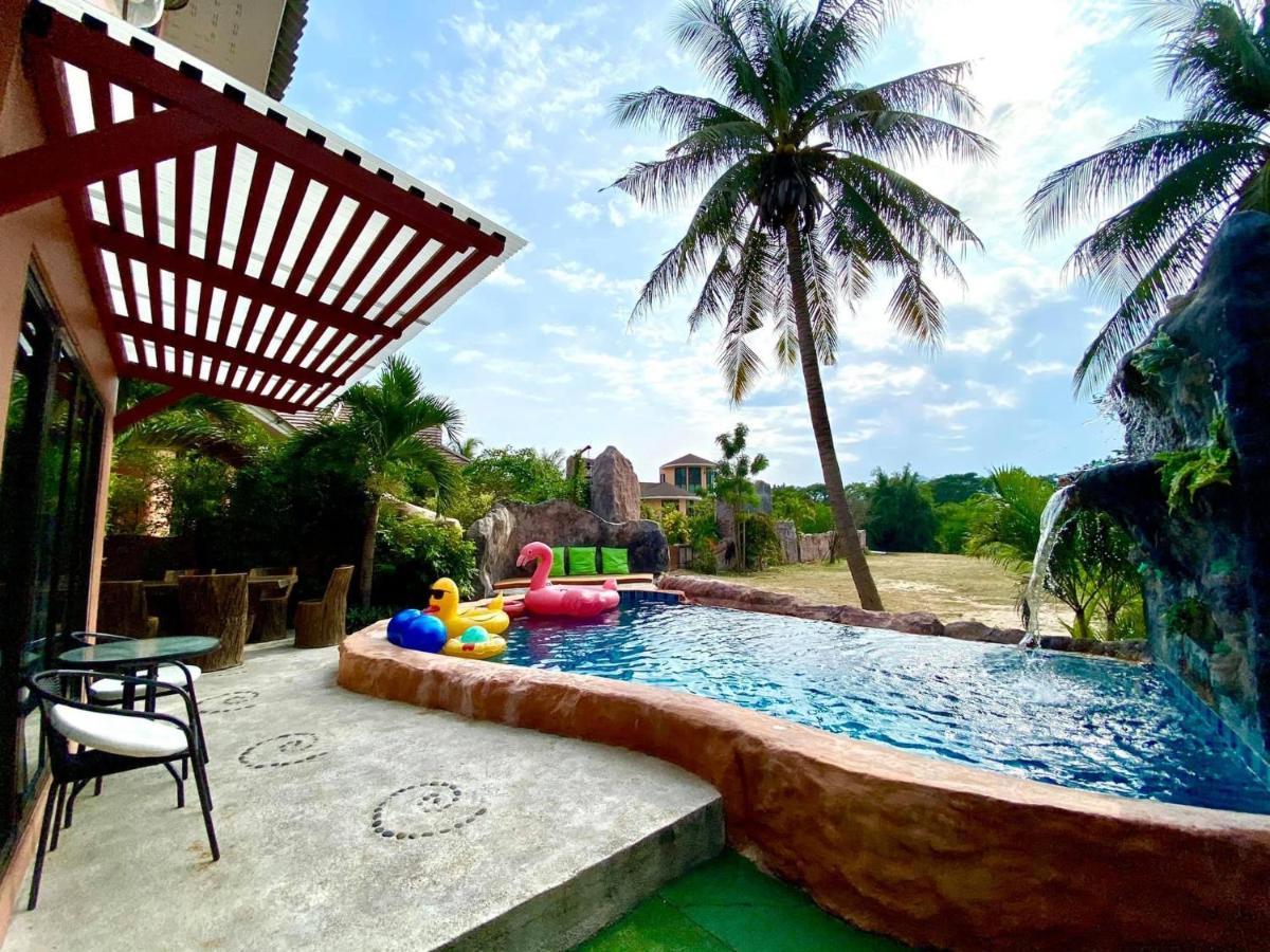 Baan I-dao Poolvilla Villa *