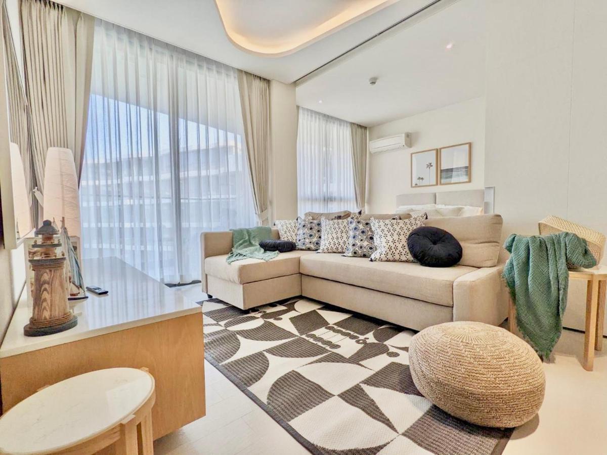 Seaview 2 Bedroom Front Vacation Apartment