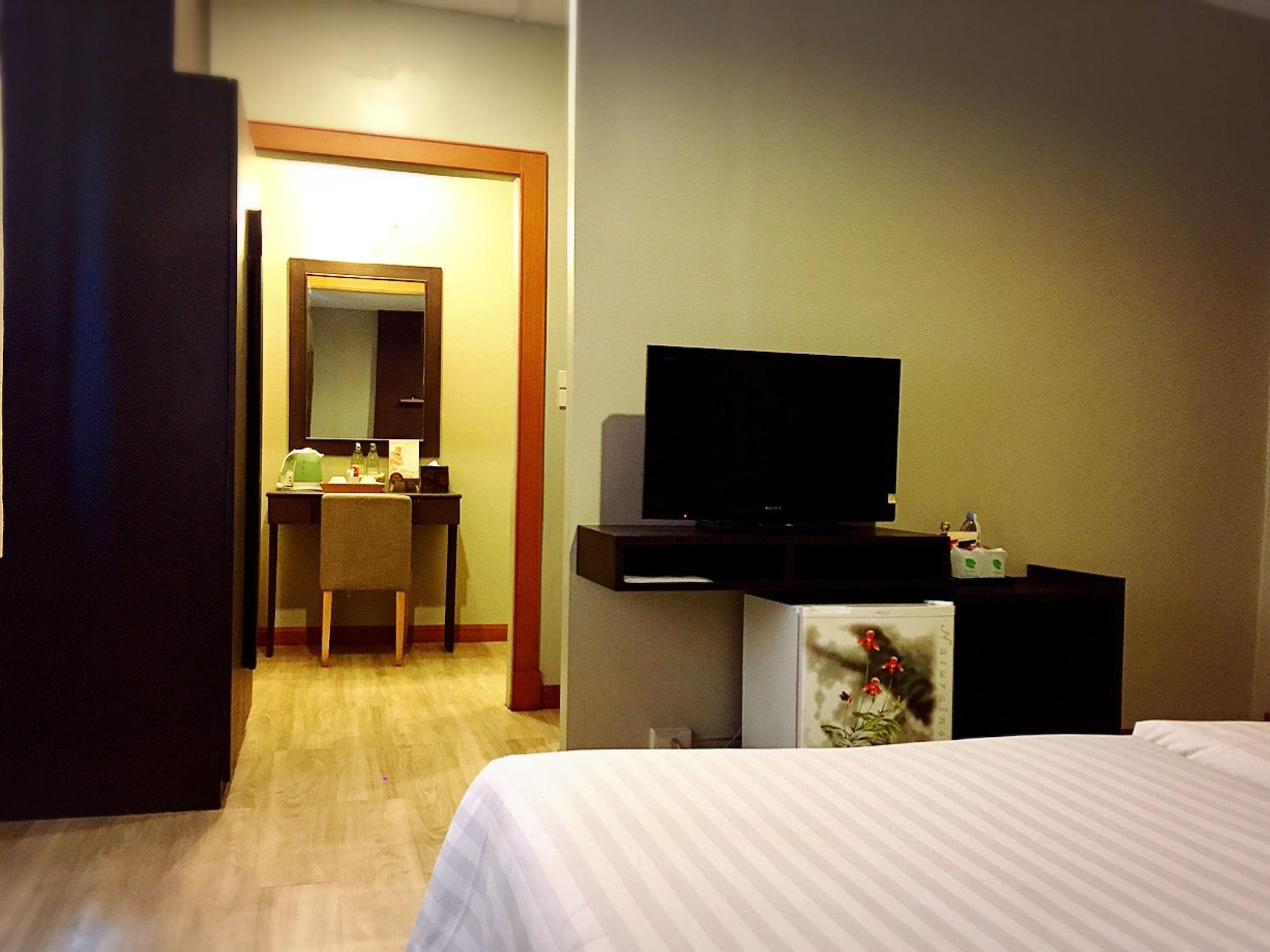 White Hotel 3*