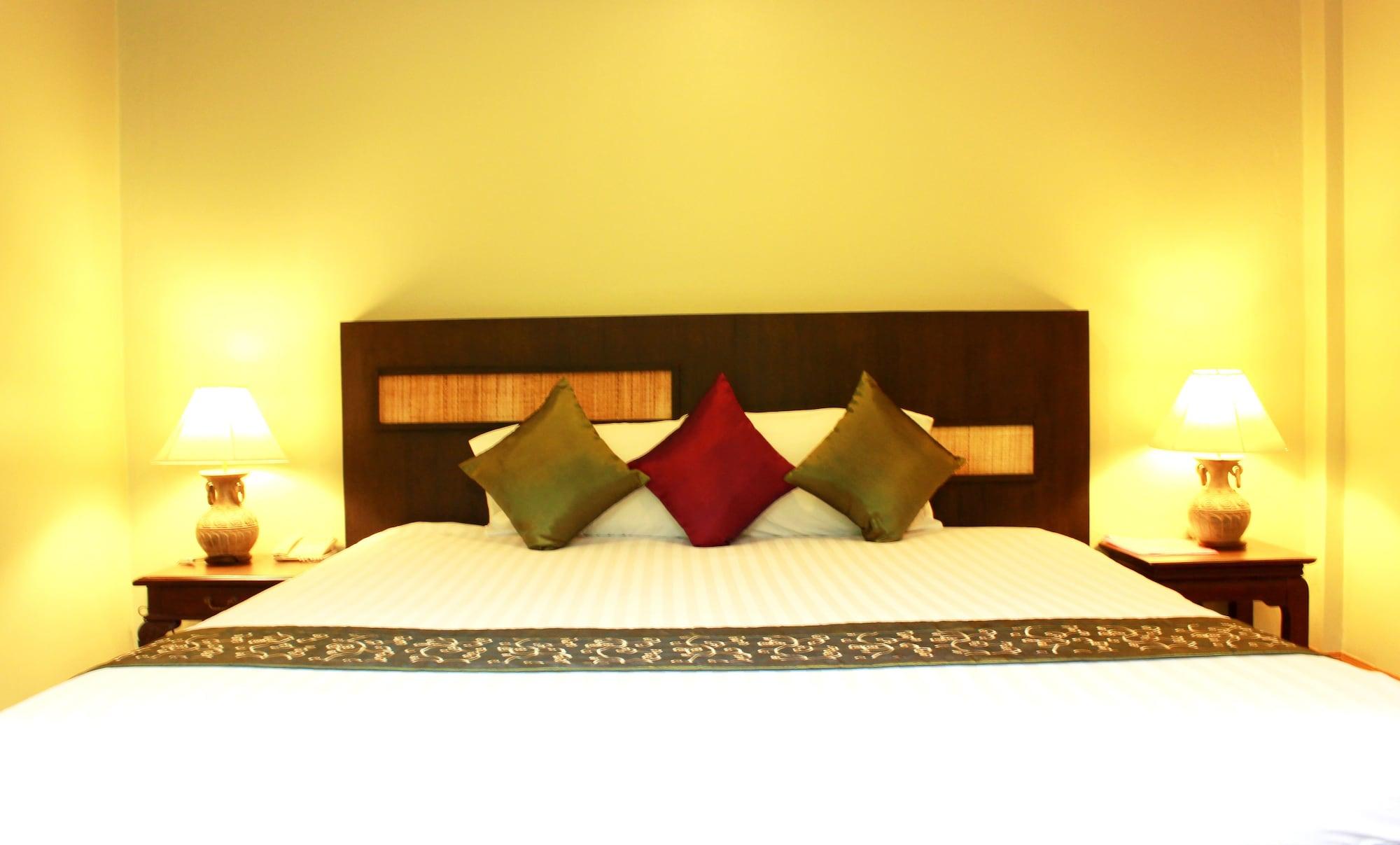 White Hotel 3*