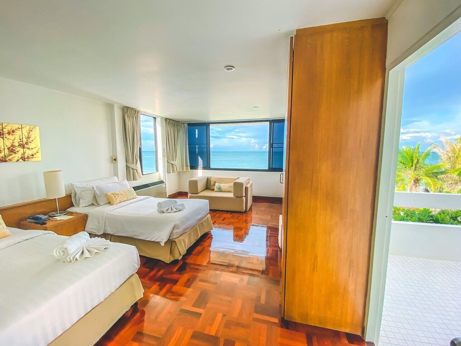 Hotel Nern Beachfront HHQ