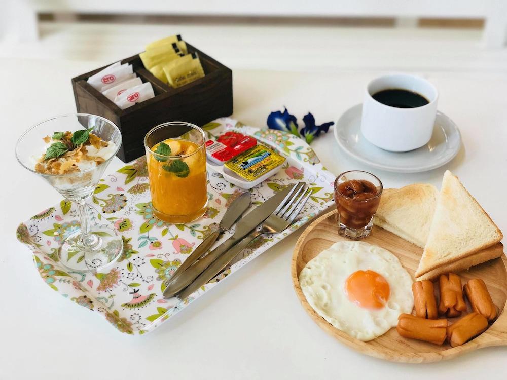 Khách sạn Baan Nilawan