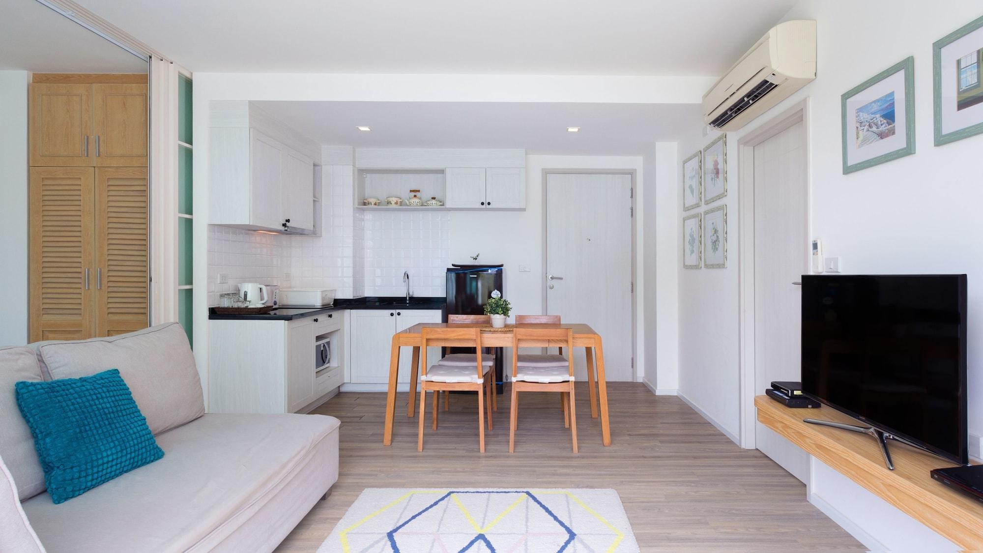 Summer Apartment *