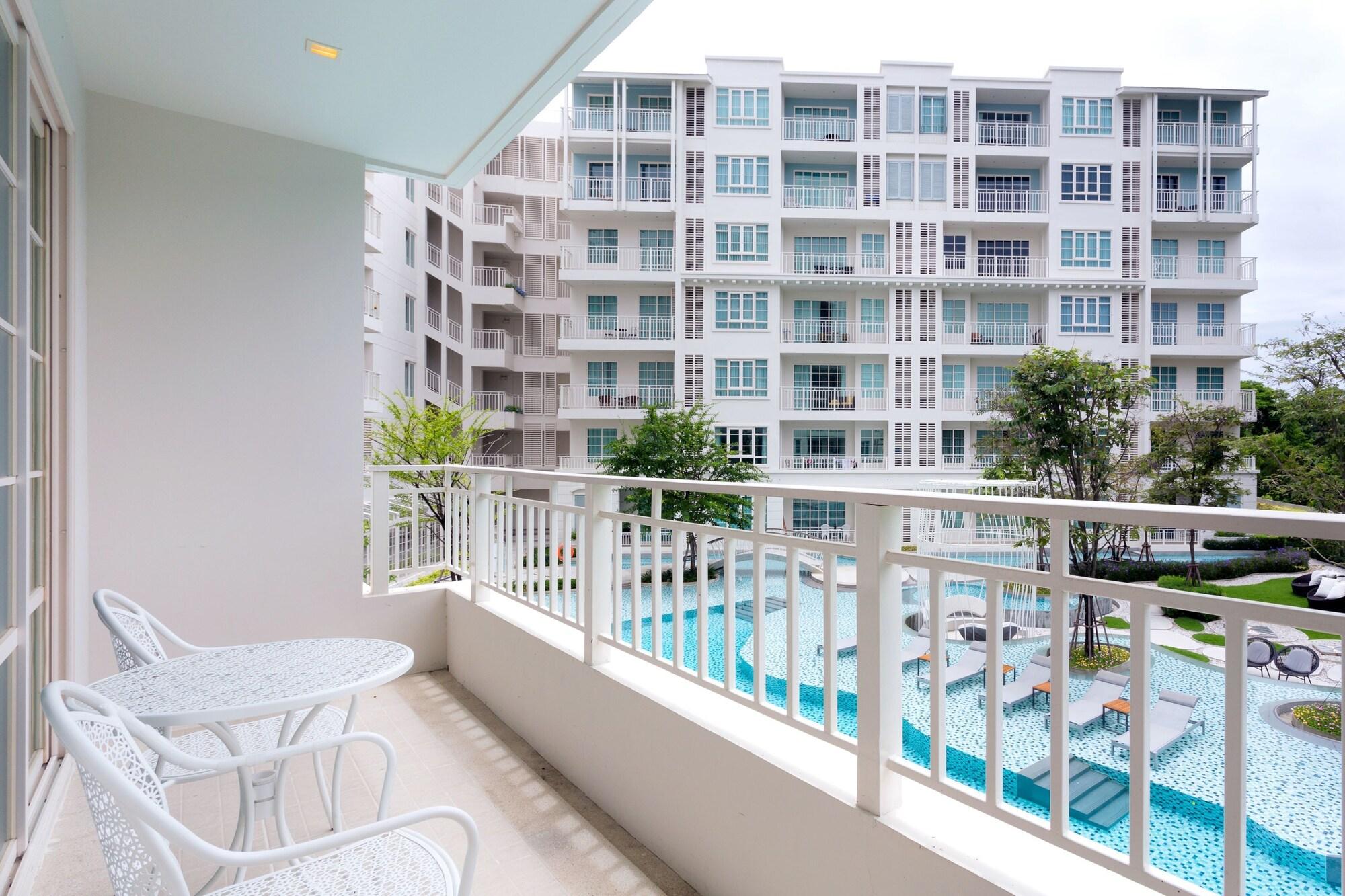 Summer Apartment