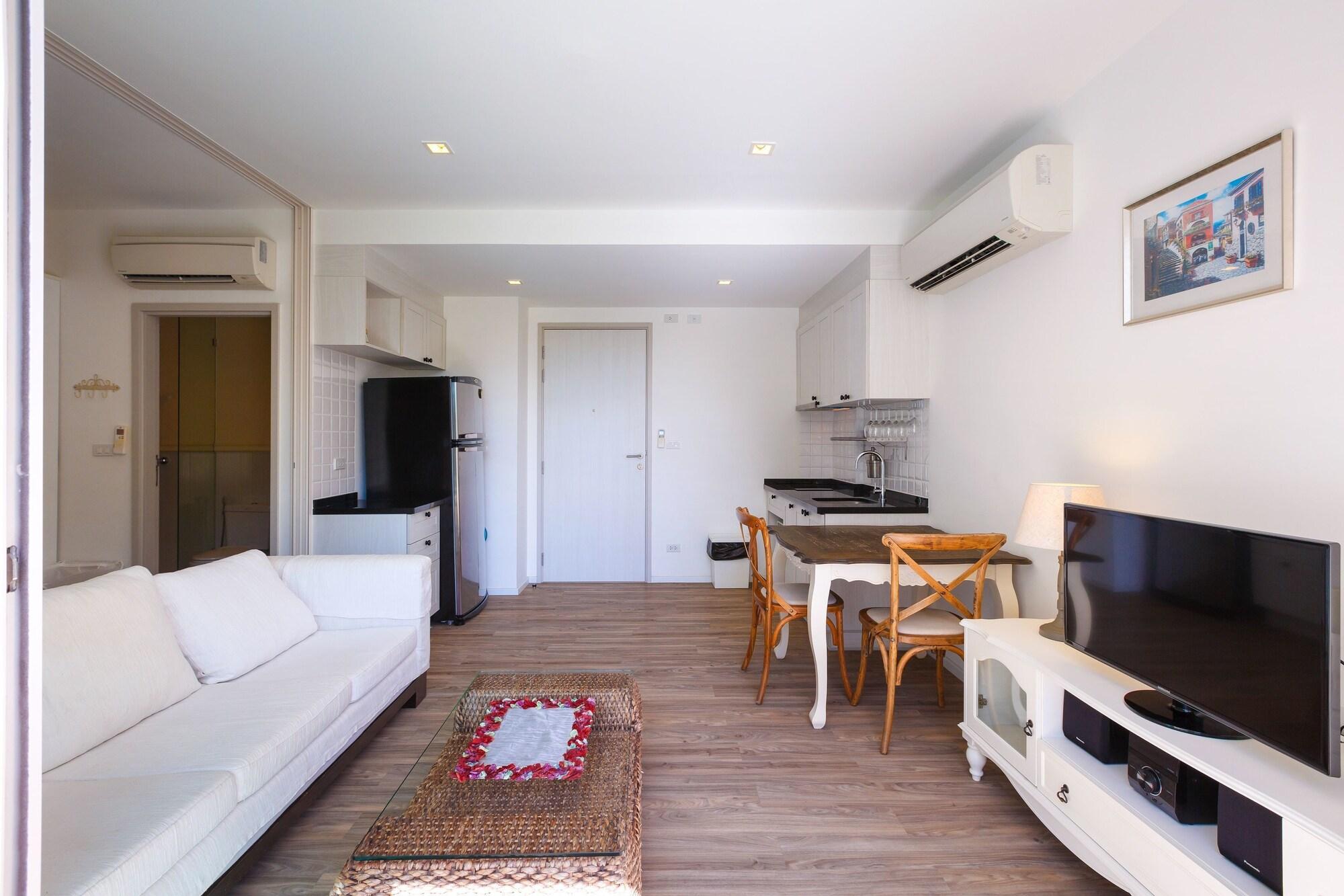 Apartment Summer