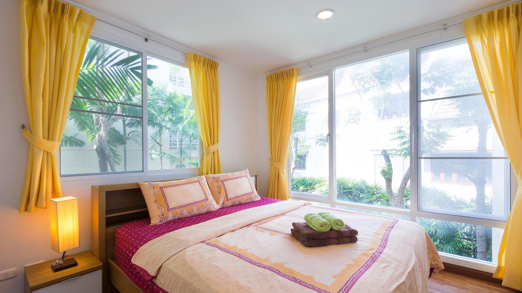 Căn hộ Baan Sanploen Beachfront Hua Hin