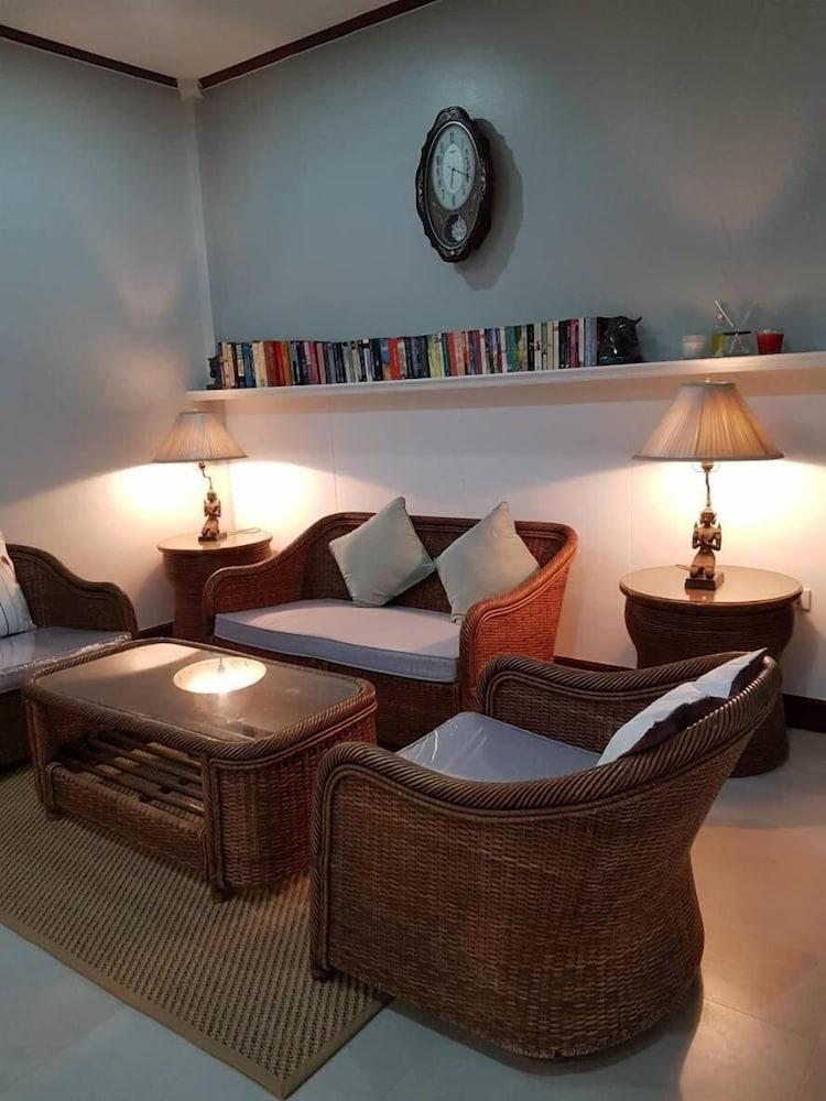 Baanbusarin Hotel Hua Hin