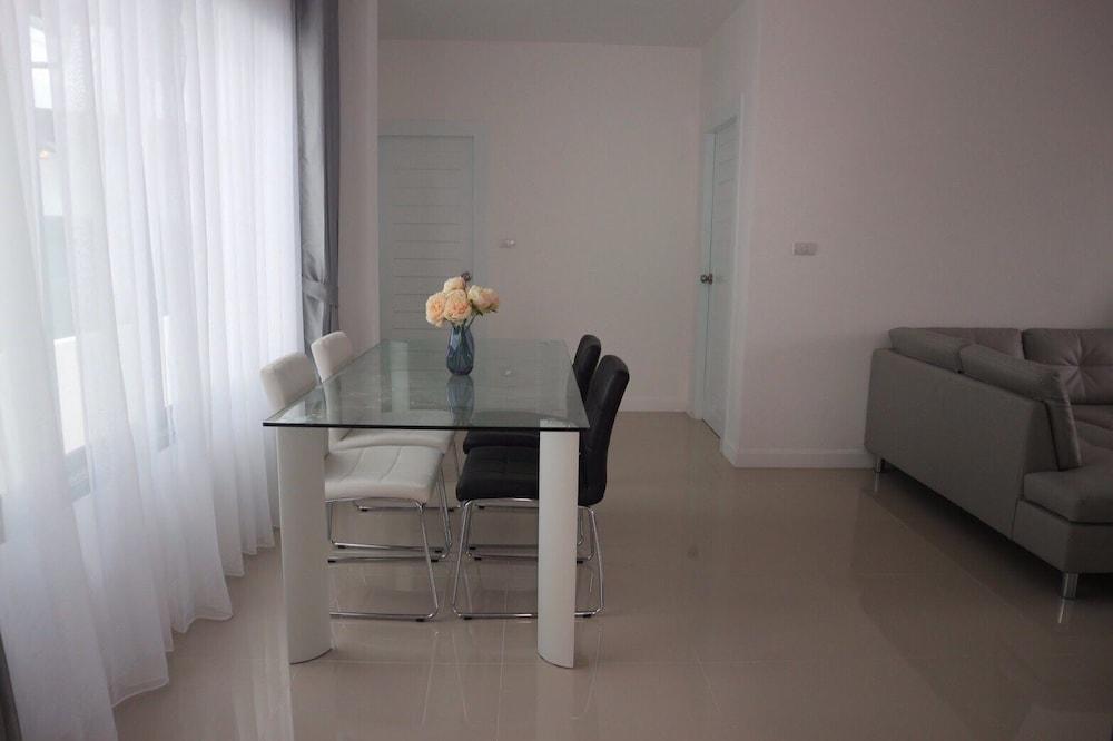 @chain Pool Villa Hua Hin