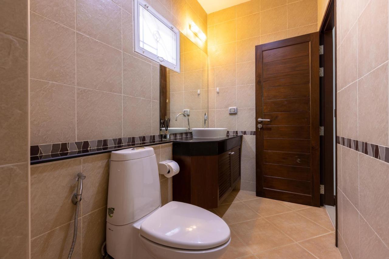 5 Bedroom Pool Close To Town H5 Villa