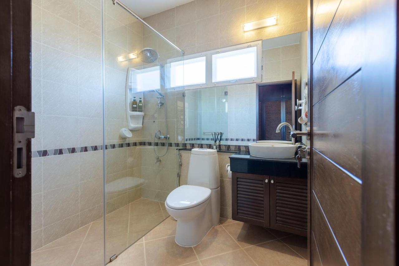 5 Bedroom Pool Close To Town H5 *