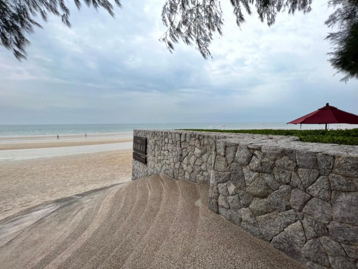 Cicada Bed Sea View Beachfront Apartment *