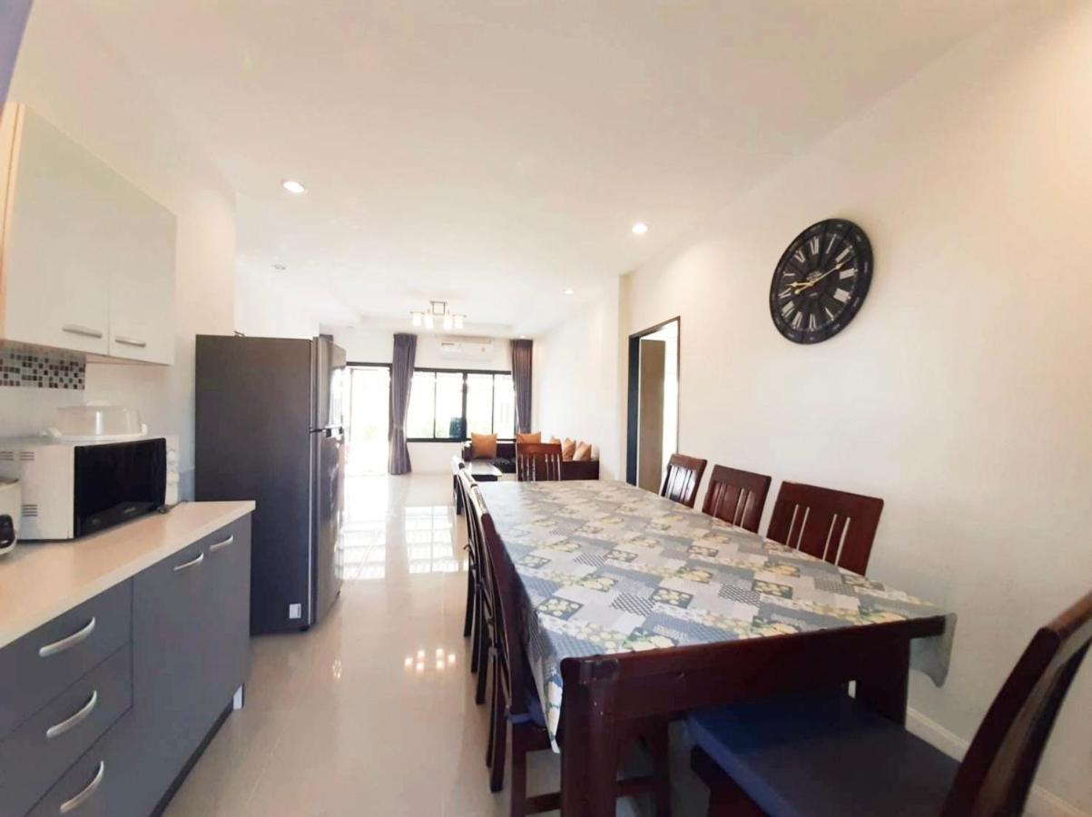 บ้านสไลเดอร์ พูลวิลล่า 4 ห้องนอน ปาร์ตี้ดังได้ Holiday home