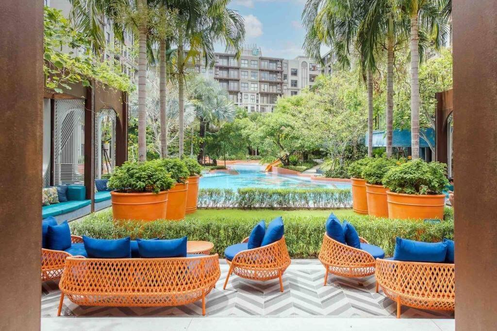 Designer's On Pool Floor @ La Habana Apartment Hua Hin