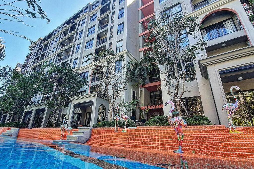 Designer's On Pool Floor @ La Habana * Hua Hin