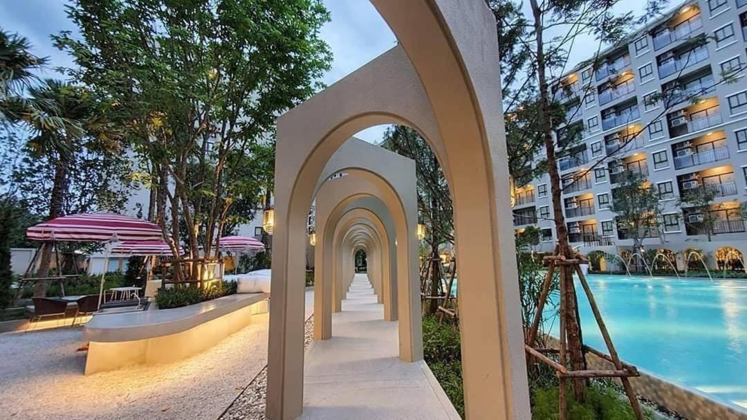 Aparthotel La Casita Pool Access HHQ