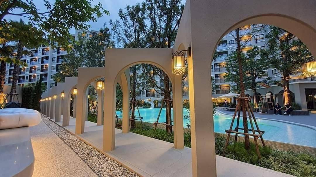 Aparthotel La Casita Pool Access HHQ