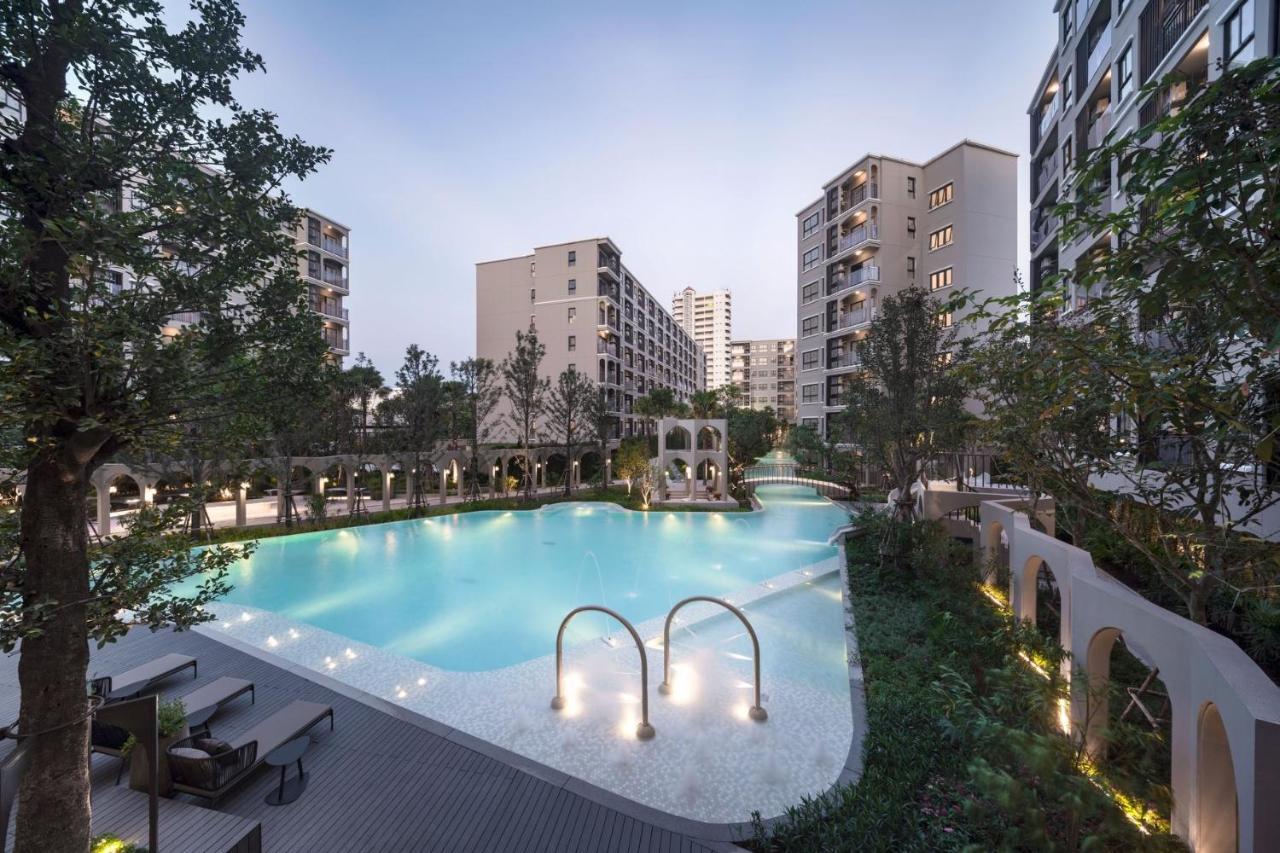 Aparthotel La Casita Pool Access