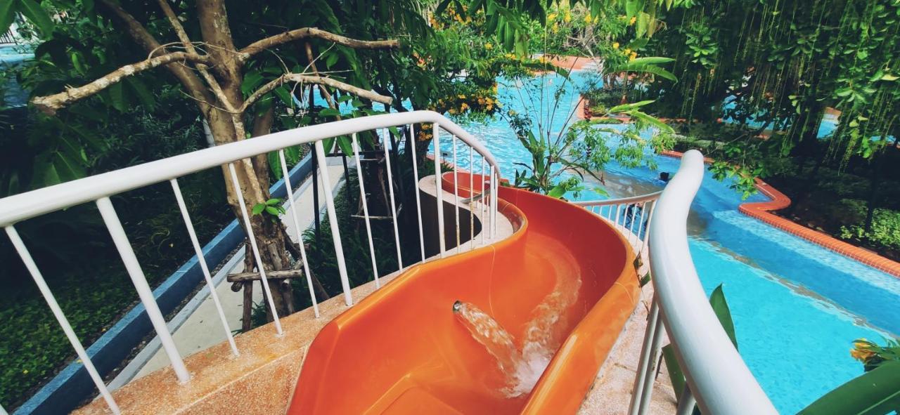 Apartment Lahabana Huahin: Location, 3-minute Walk To