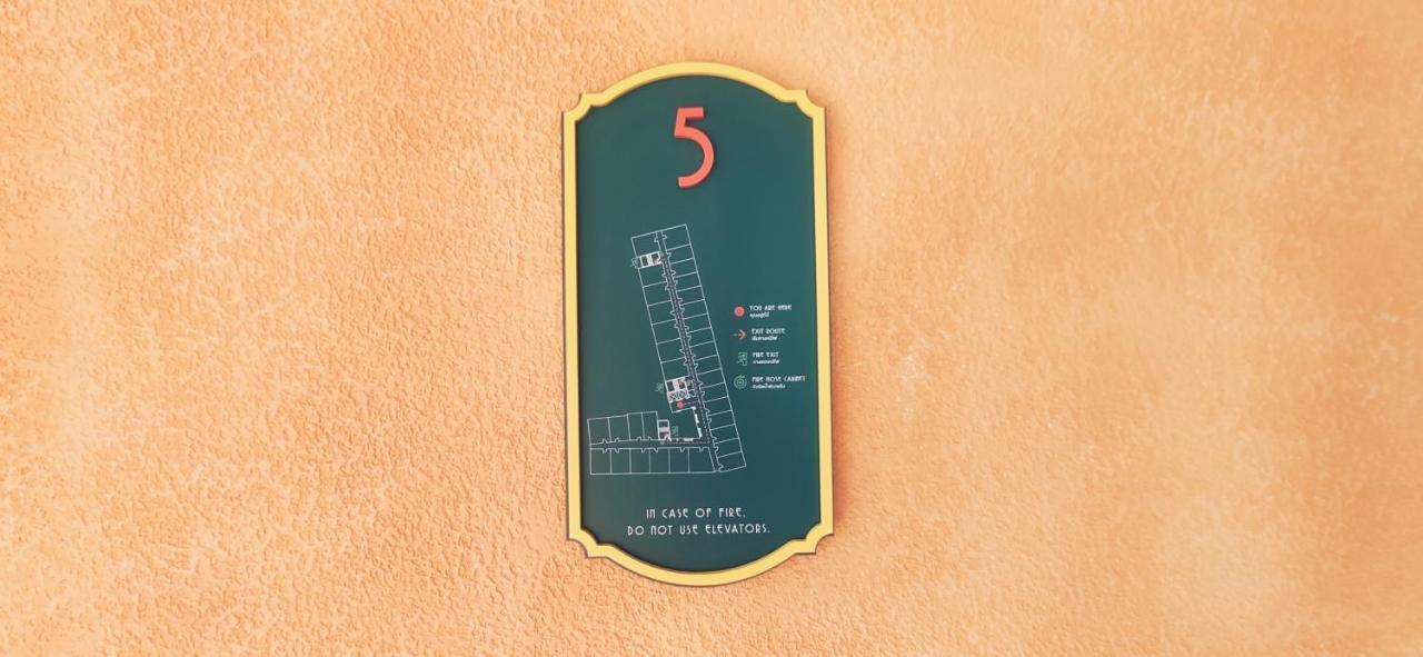 Lahabana Huahin: Location, 3-minute Walk To Apartment Hua Hin