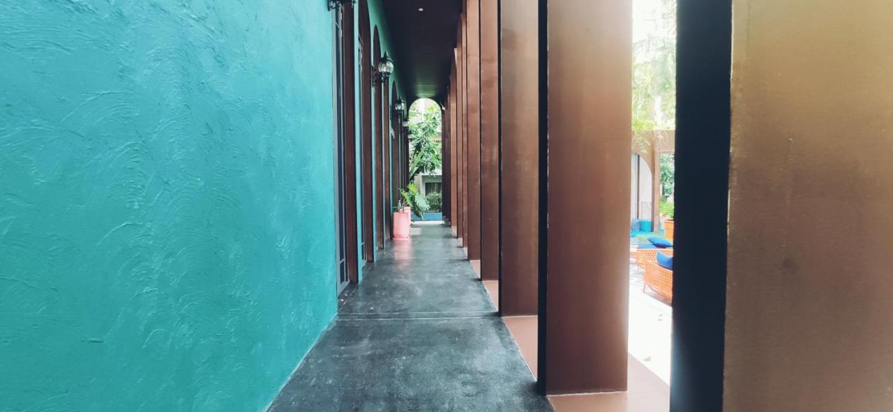 Apartment Lahabana Huahin: Location, 3-minute Walk To *