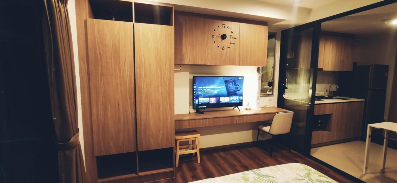 Lahabana Huahin: Location, 3-minute Walk To * Hua Hin