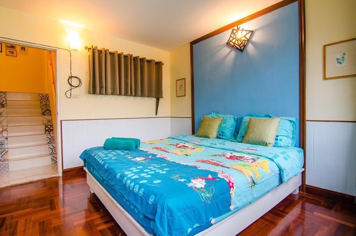 Baan Lao 3 Bedroom Town House Near The Sea *