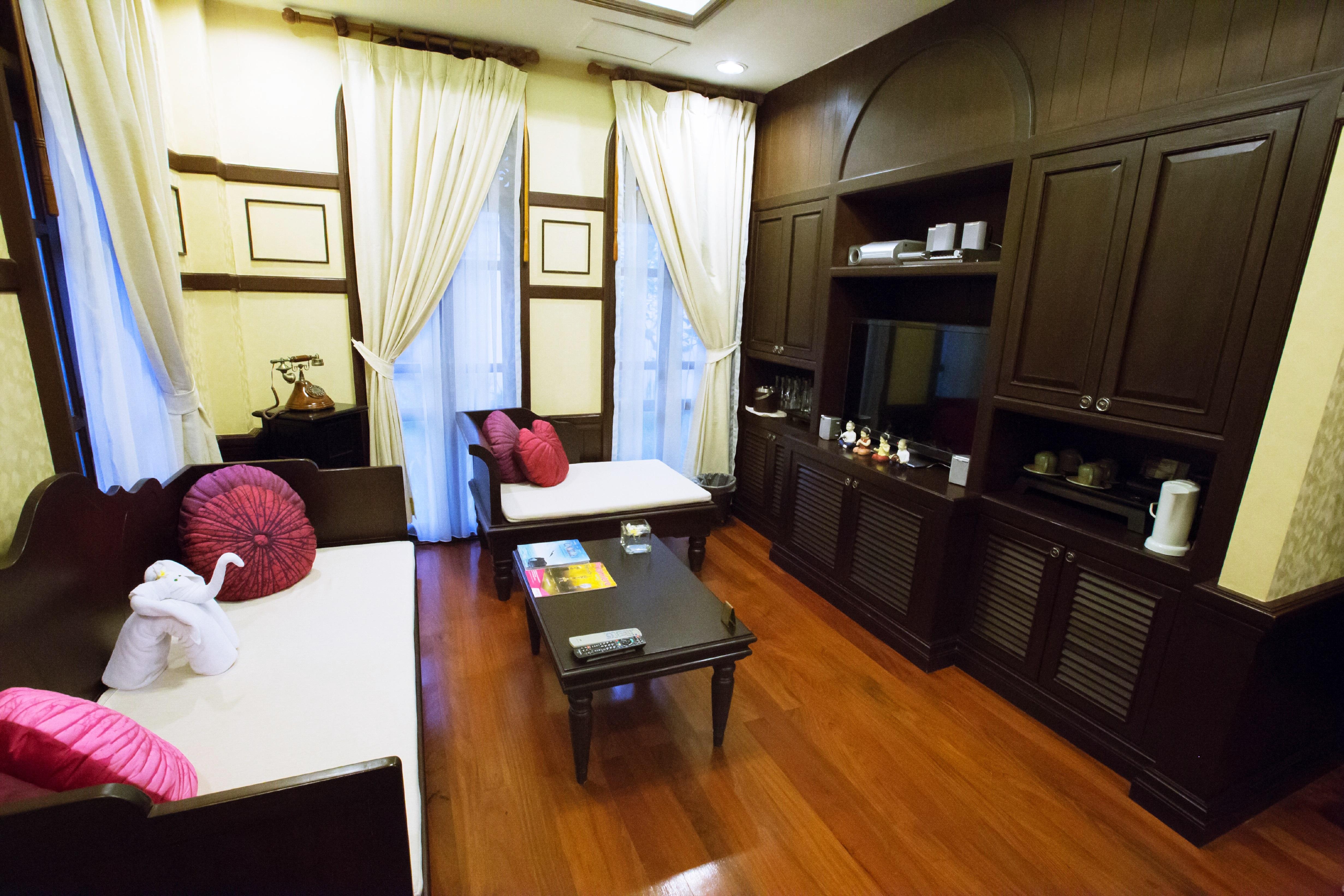 Wora Bura & 5* Hua Hin