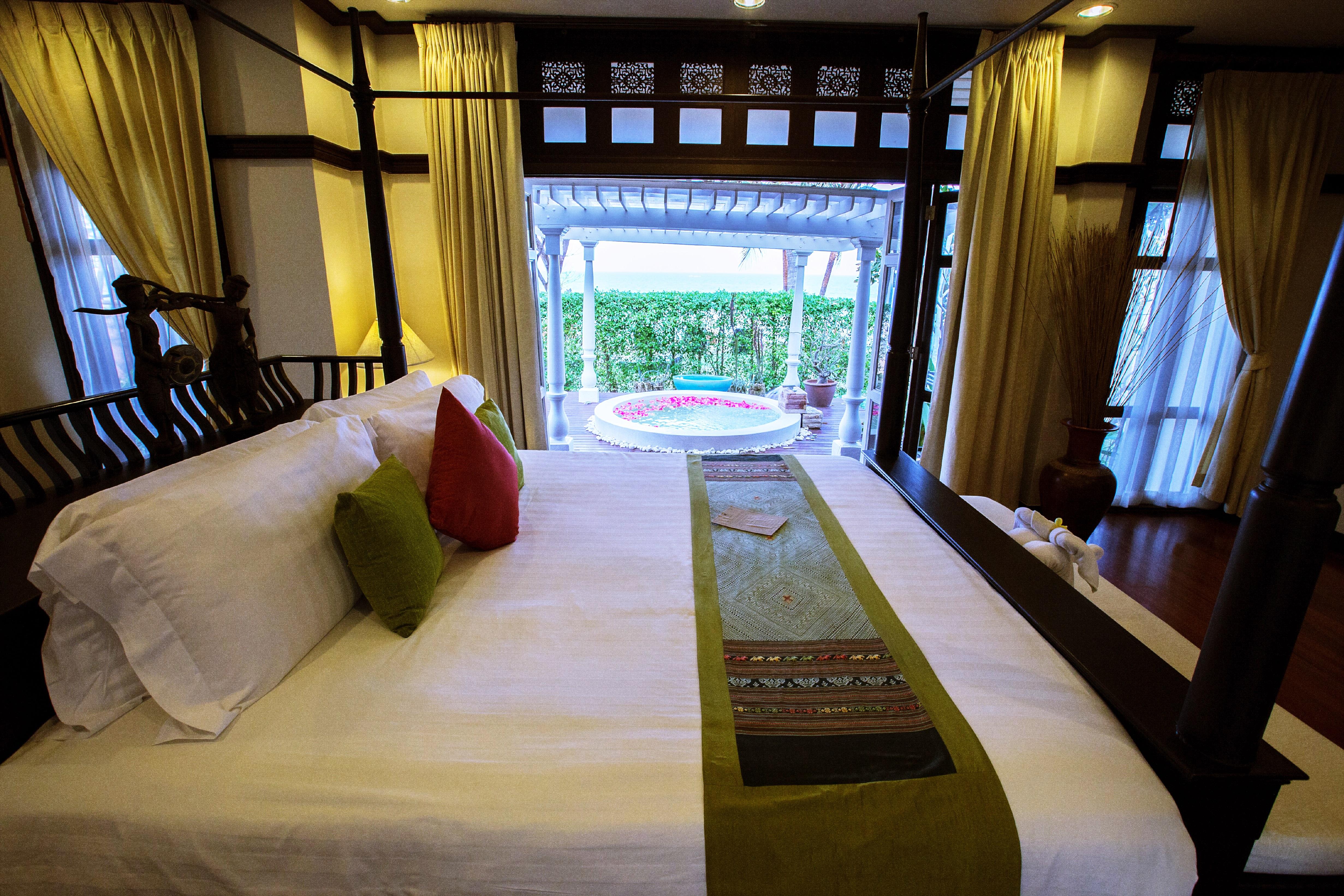 Wora Bura & Hua Hin