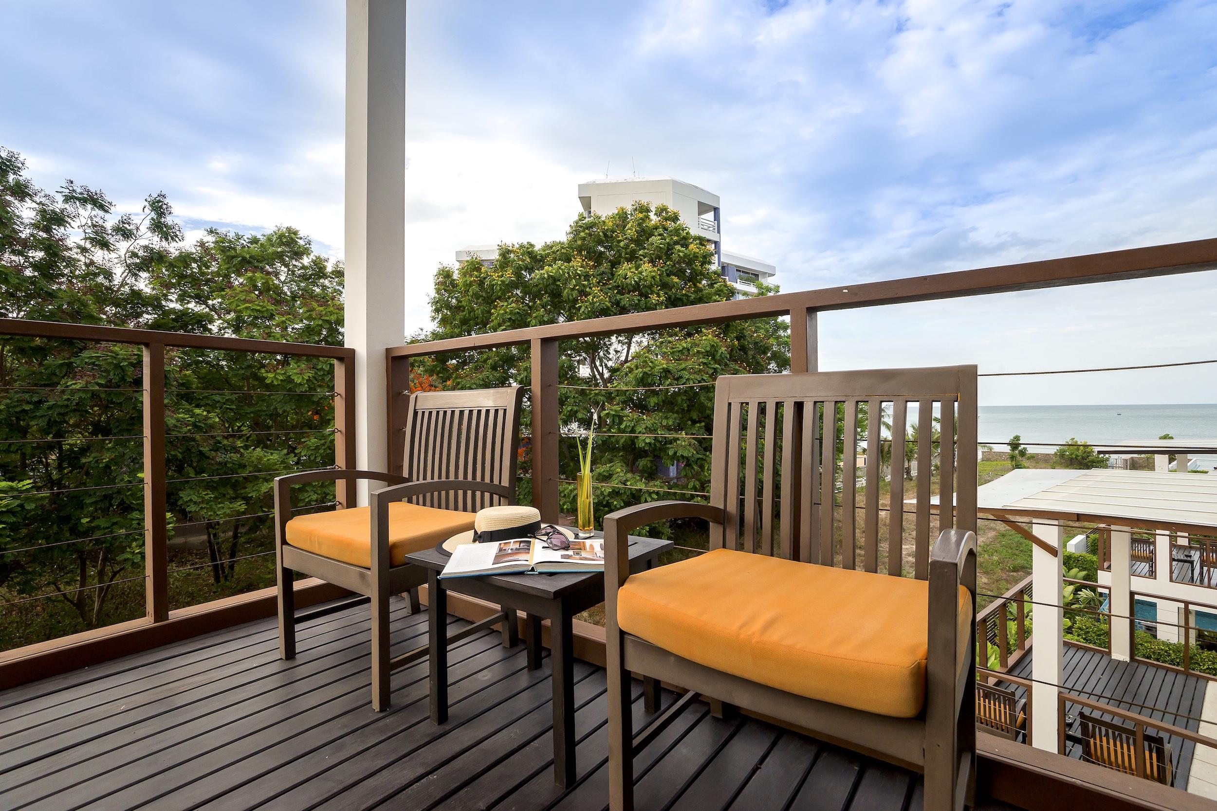 The Rock Beachfront 4*