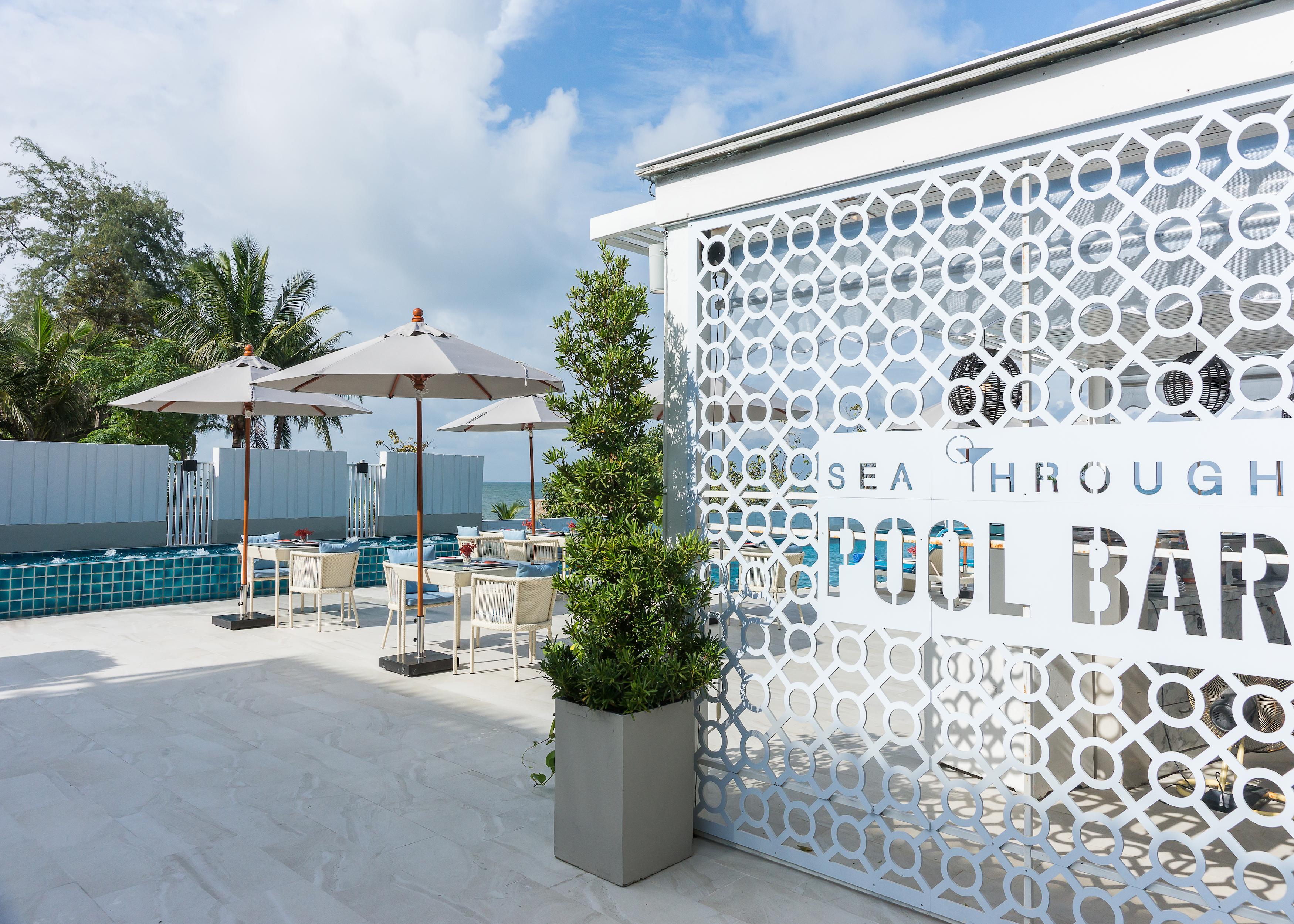 The Rock Beachfront Resort 4*